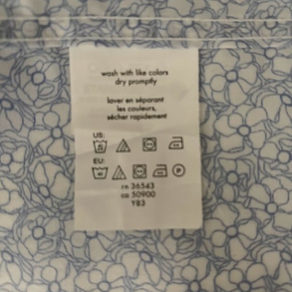 Calvin Klein - Blue Floral Print - Short Sleeve Button Down - XL - Picture 4 of 4